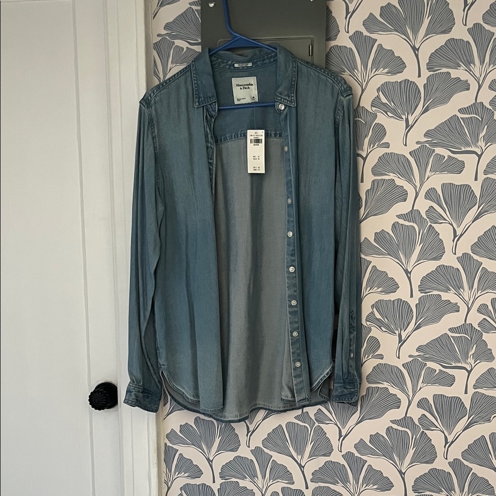 Women’s Abercrombie and Fitch Denim Boyfriend Shirt